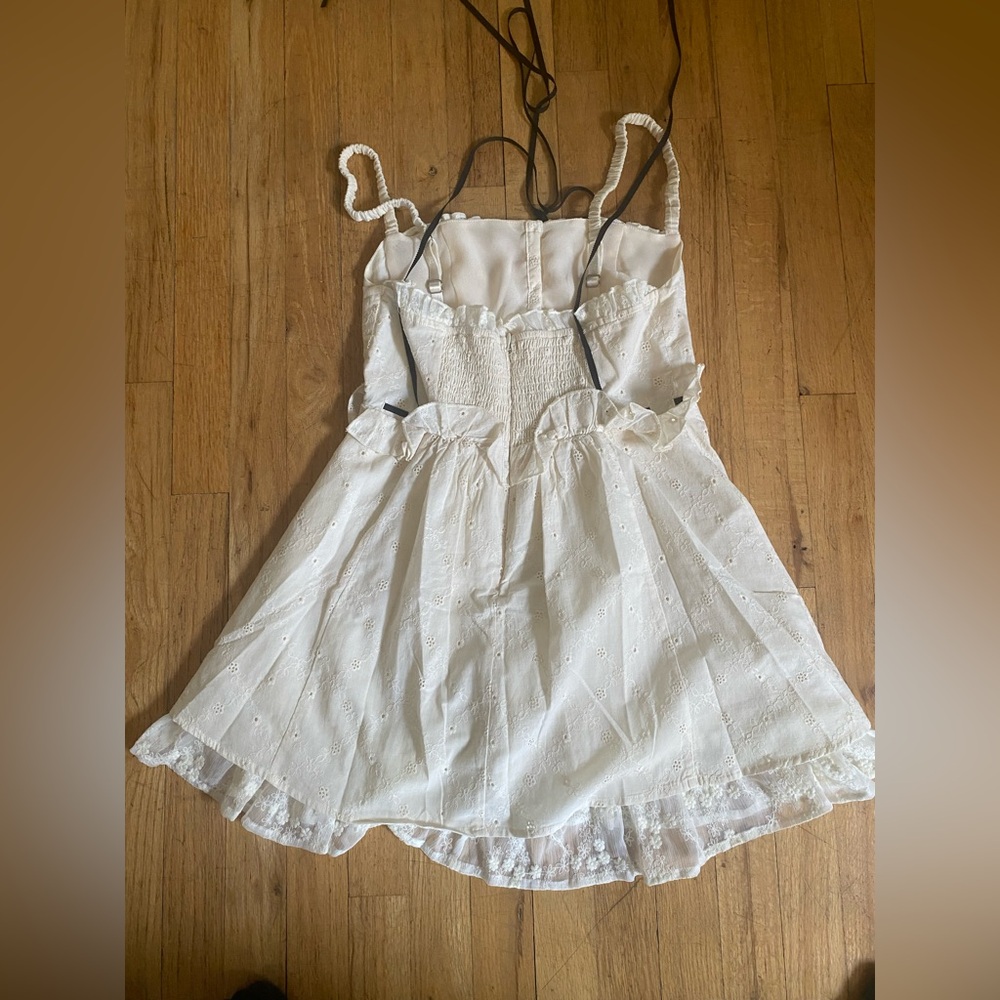 For love and lemons very pretty dress. Size small - Picture 3 of 4